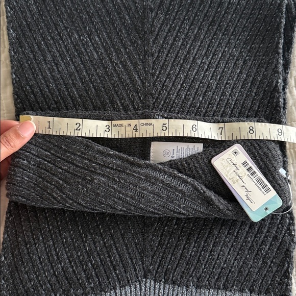 Lululemon Ivivva Scarf & Headband set - Picture 12 of 14